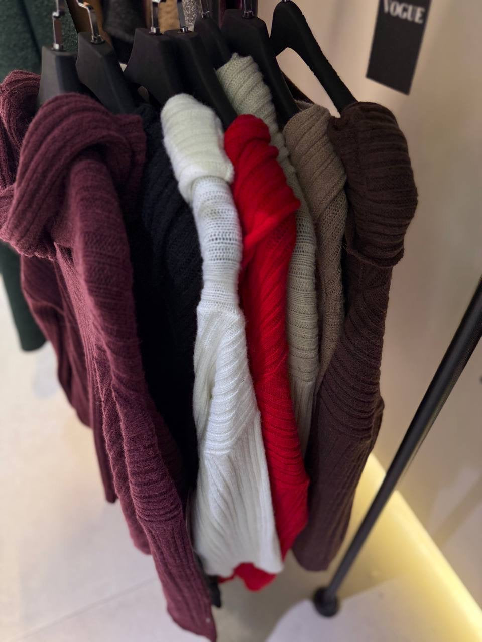 Zara hatush sweater