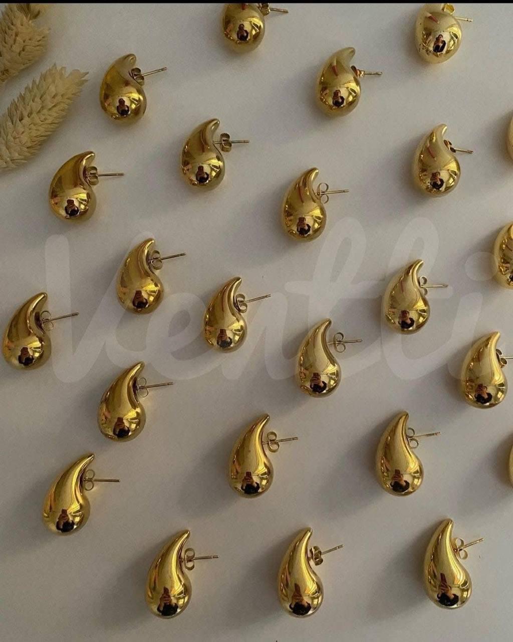 Trendy earrings