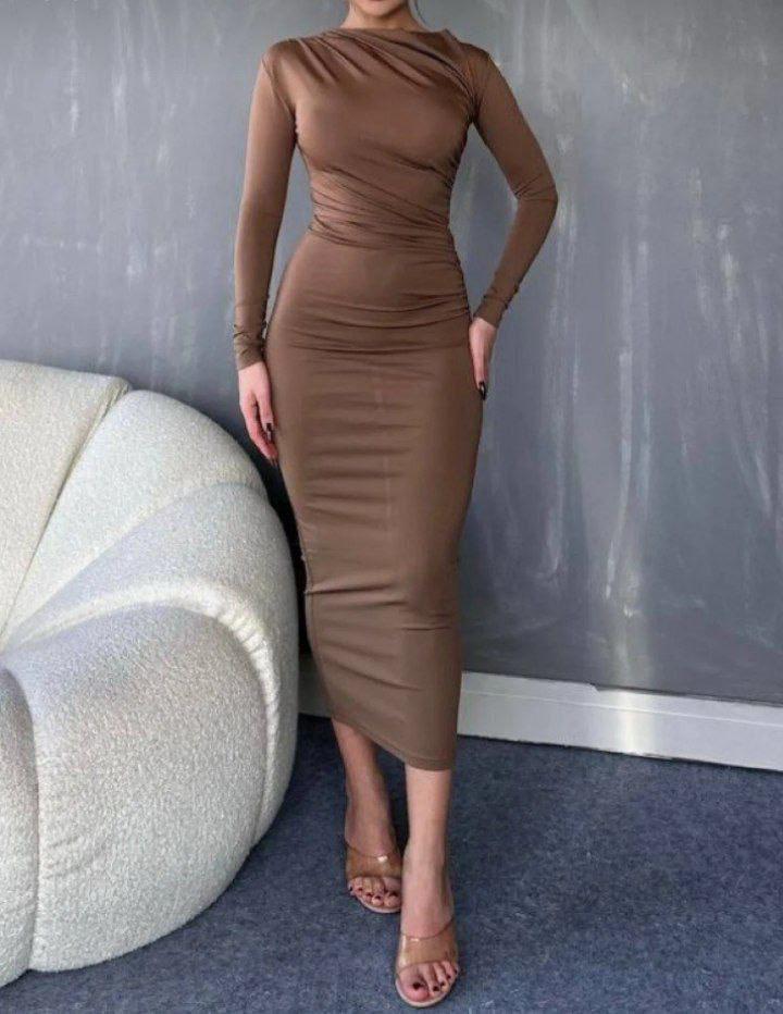Long sleeve & cut basic dress