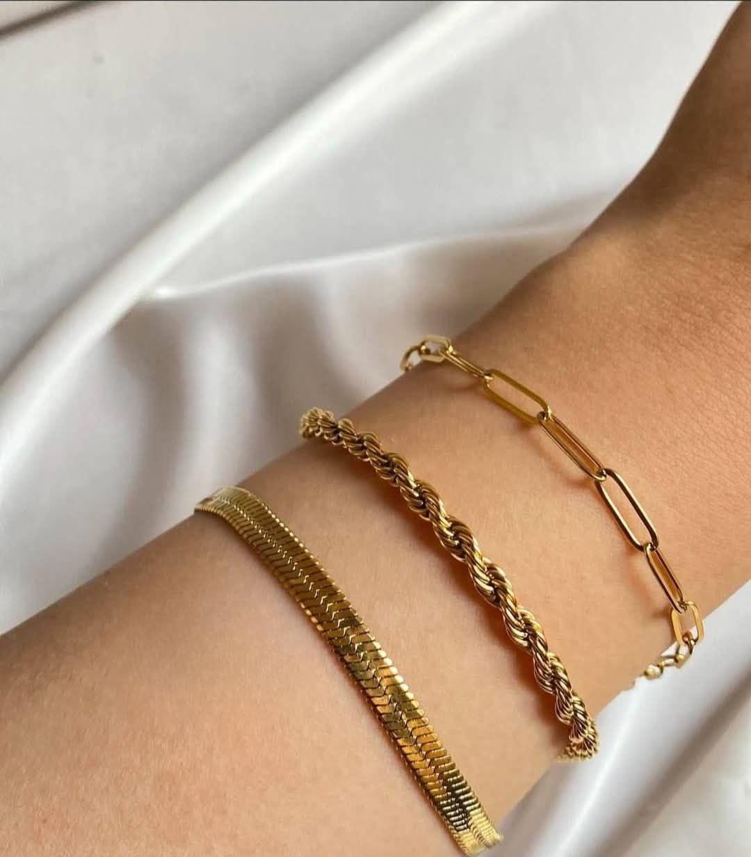 Gold bracelet