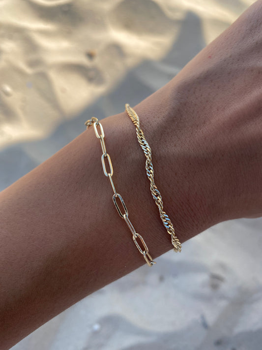 Twisted bracelet