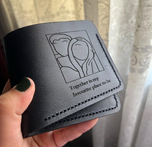 Save your favorite date with your favorite photo in the wallet and make it the most beautiful memory