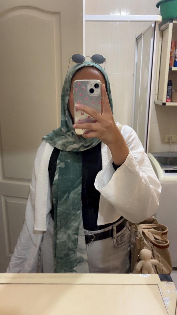 Green marble scarf