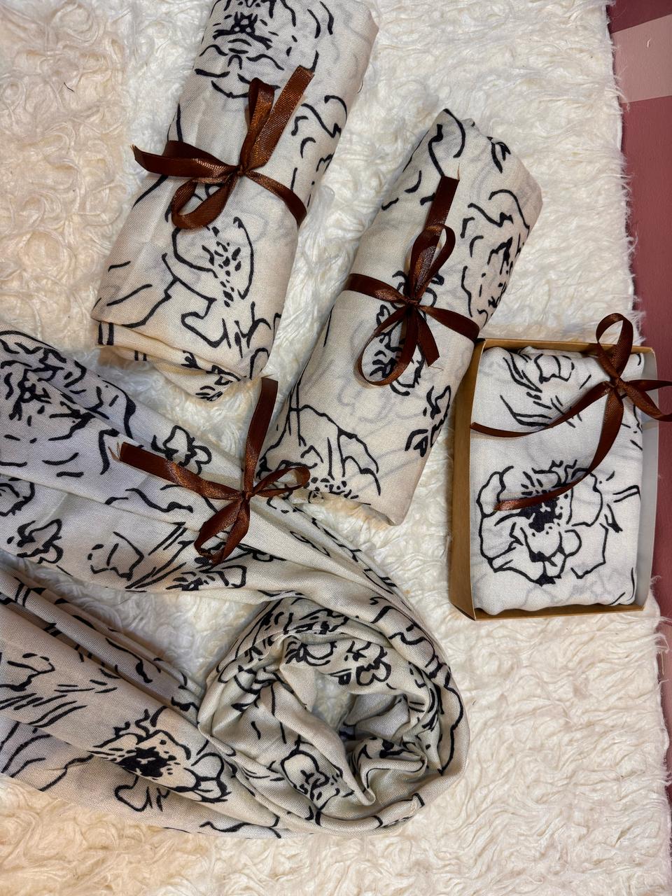 Sketch bloom scarf