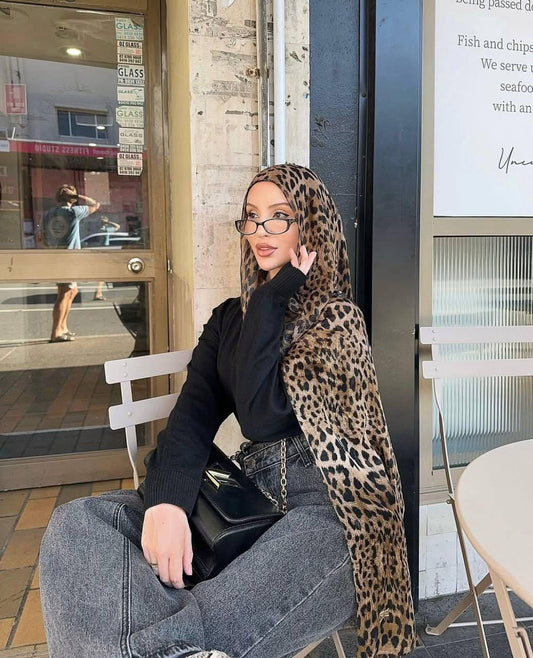 Trendy Tiger Scarf