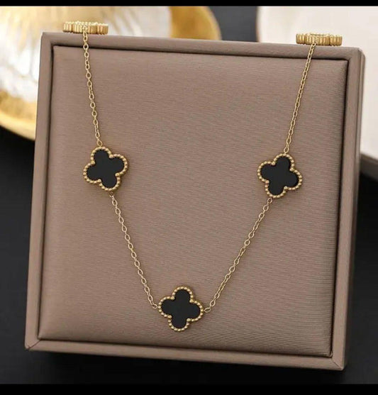 Set Necklace, Earrings and Bracelet